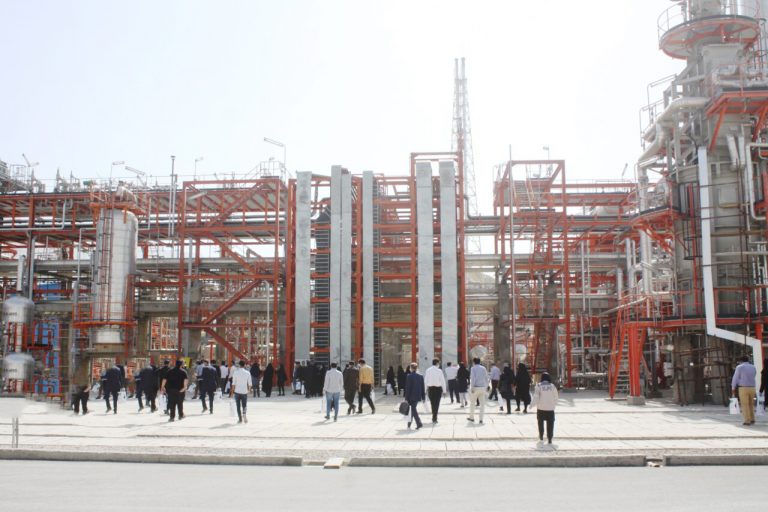 مدیر عامل پتروشیمی ایلام تاکید کرد: بومی سازی محصول چوار ۶۵ در ایلام دستاوردی بزرگ در صنعت کشور است