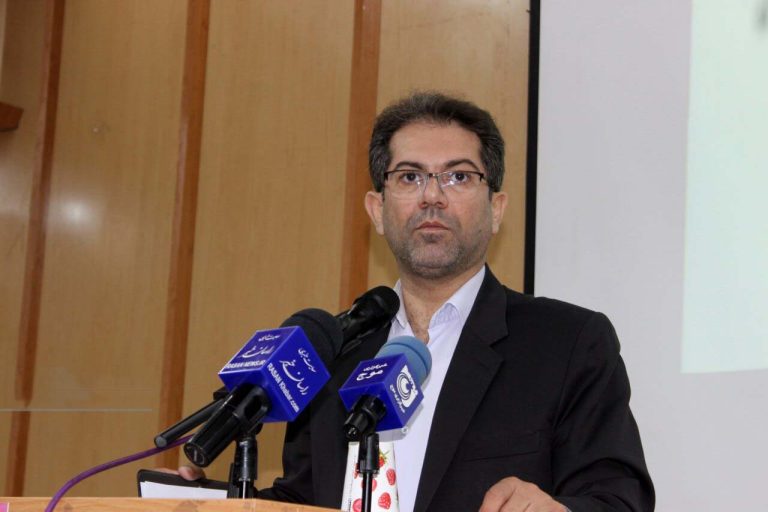 رییس سازمان مدیریت و برنامه ریزی ایلام تاکید کرد: یکی از ویژگی های محصولات حوزه عشایری نقش بسزای آن در مهار تورم و گرانی است