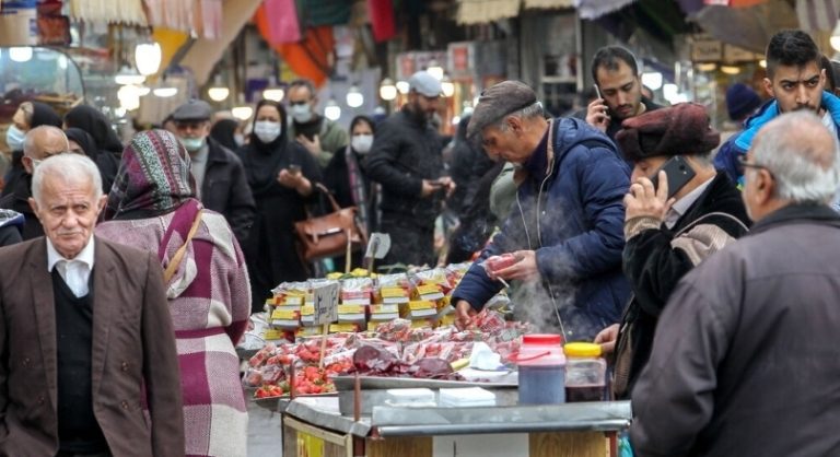 وزارت بهداشت: فقط ۱۲ درصد مردم ماسک می‌زنند/ ضرورت استفاده از تهویه هوا در گرما