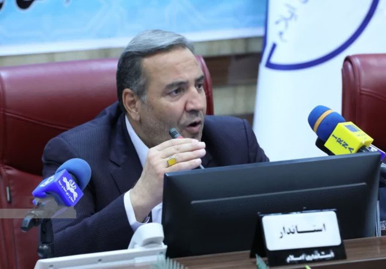 استاندار ایلام تاکید کرد: ایلام ظرفیت‌های بالایی در حوزه‌های مختلف برای سرمایه گذاری دارد