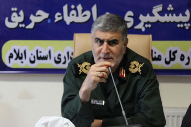 فرمانده سپاه امیرالمؤمنین (ع) ایلام از تشکیل قرارگاه روح الله برای مهار آتش سوزی خبر داد