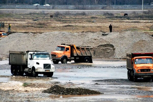 معاون سازمان صمت ایلام از جریمه شدن ۲۱ واحد شن و ماسه به دلیل تخلف خبر داد