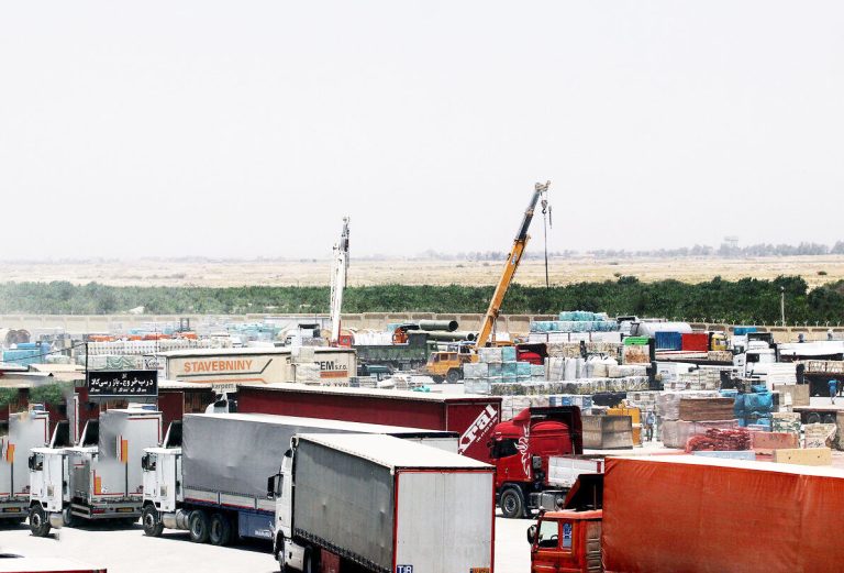 مدیرکل راهداری و حمل و نقل جاده ای ایلام خبر داد: جابجایی ۳۵۰ هزار تن کالا از پایانه شهید سلیمانی مهران