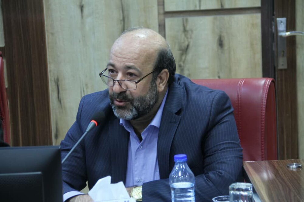 معاون هماهنگی امور اقتصادی استاندار ایلام تاکید کرد: اتحادیه مرغداران به شرط تامین مرغ استان مجوز خروج مابقی مرغ دارد