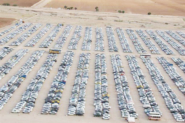 استاندار ایلام از فراهم شدن ظرفیت پارک ۱۸۰ هزار خودرو در مهران خبر داد