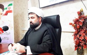 مدیر کل اوقاف و امور خیریه ایلام از عرضه روزانه پنج تُن یخ به همت موکب اوقاف ایلام در مهران خبر داد