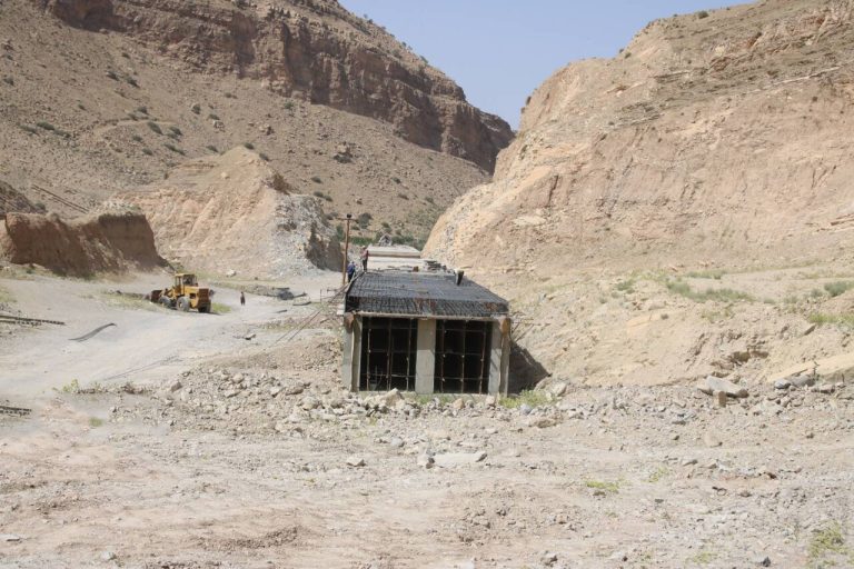 مدیرعامل شرکت آب منطقه ای ایلام خبر داد: پروژه سد سیکان دره شهر جان دوباره گرفت