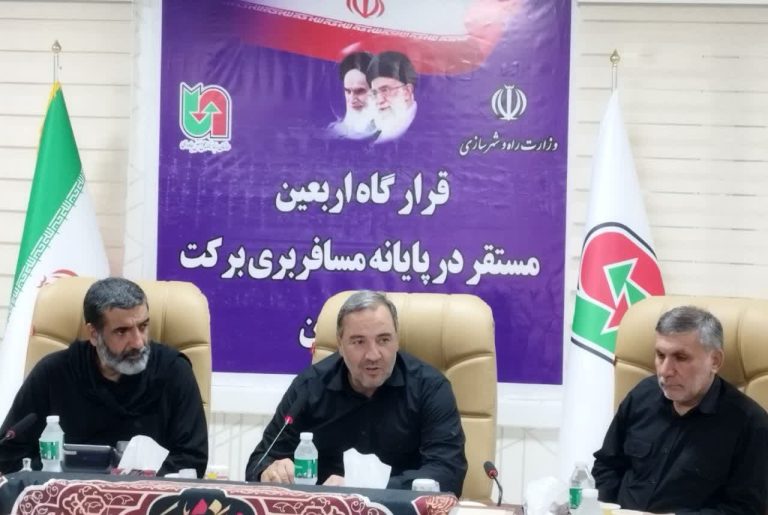 استاندار ایلام تاکید کرد: مدیران دستگاه‌های اجرایی و بانک‌ها با جدیت تمام پای کار اشتغال باشند