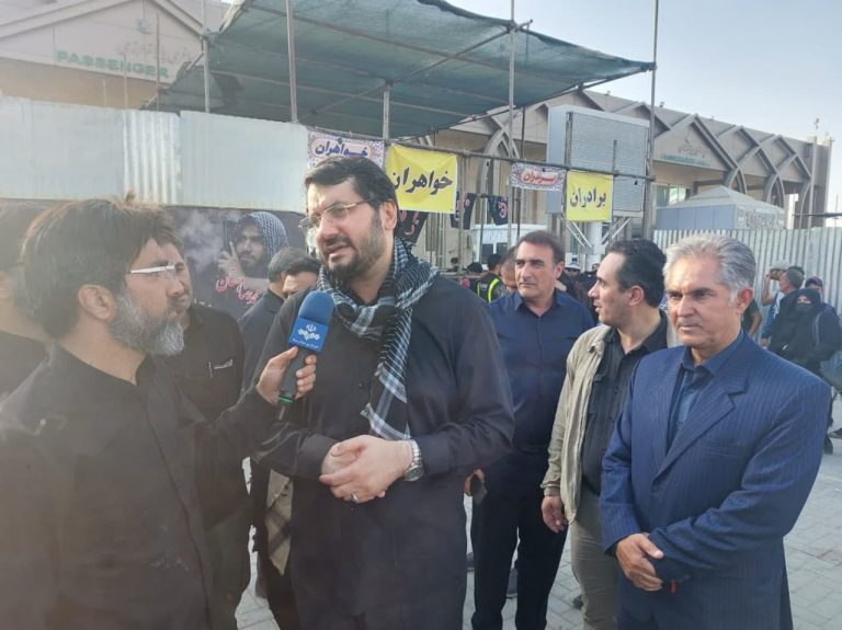 وزیر راه و شهرسازی در بازدید از پایانه مرزی مهران تاکید کرد: راههای منتهی به مرز مهران نسبت به سال‌های قبل توسعه یافته اند