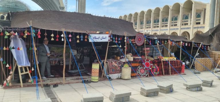 سرپرست امور عشایر استان ایلام خبر داد: شرکت عشایر ایلام با ارائه ۱۴۰ محصول در نمایشگاه ملی روستا و عشایر