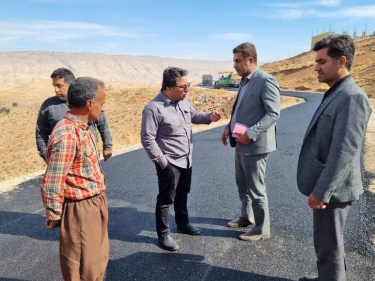 فرماندار سیروان از اجرای طرح نهضت آسفالت در چهار روستای سیروان خبر داد