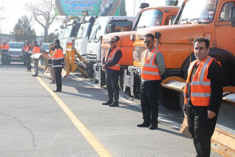مدیرکل راهداری از آماده‌باش ۳۲ گروه راهداری برای اجرای طرح زمستانی در ایلام خبر داد