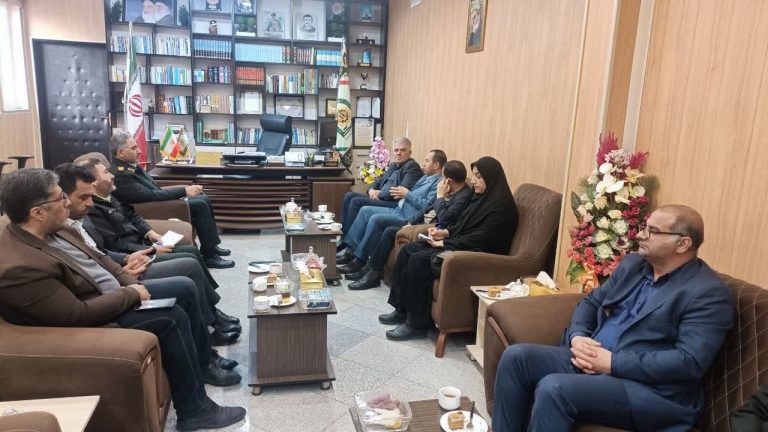 نیروی انتظامی در برخورد با اراذل و اوباش جدی بوده و با هنجارشکنان بدون هیچ اغماضی برخورد می کند