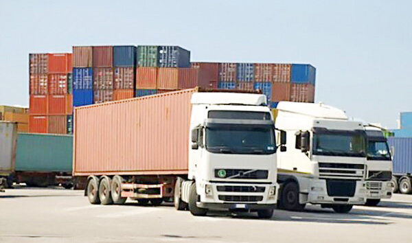 سرپرست گمرک استان ایلام خبر داد: یک میلیارد و ۳۴۶ میلیون دلار کالا از مرز مهران به عراق صادر شد