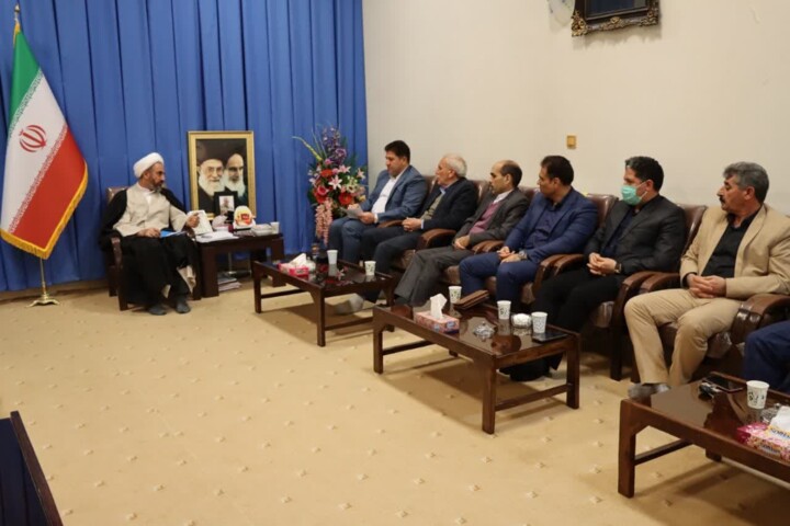 امام جمعه ایلام: استان ایلام زمینه‌های لازم برای توسعه گردشگری را دارد