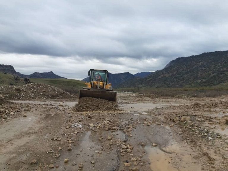 مدیرکل راهداری و حمل و نقل جاده ای استان ایلام خبر داد: ریزش برداری در ۴۲ مقطع از محورهای ایلام انجام شد