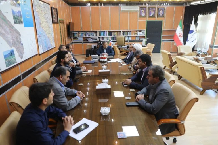 خلاصه ای از عملکرد دولت سیزدهم در حوزه بنیاد مسکن و حساب ۱۰۰ امام(ره) که در دیدار مدیرکل این حوزه با استاندار ایلام عنوان شد