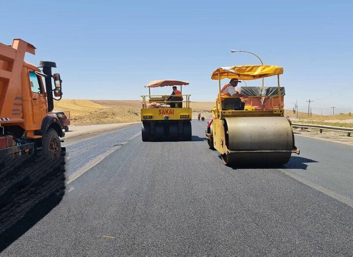 مدیرکل راهداری و حمل و نقل جاده ای ایلام خبر داد: ۴۰۱ کیلومتر از راه های ایلام روکش آسفالت شد