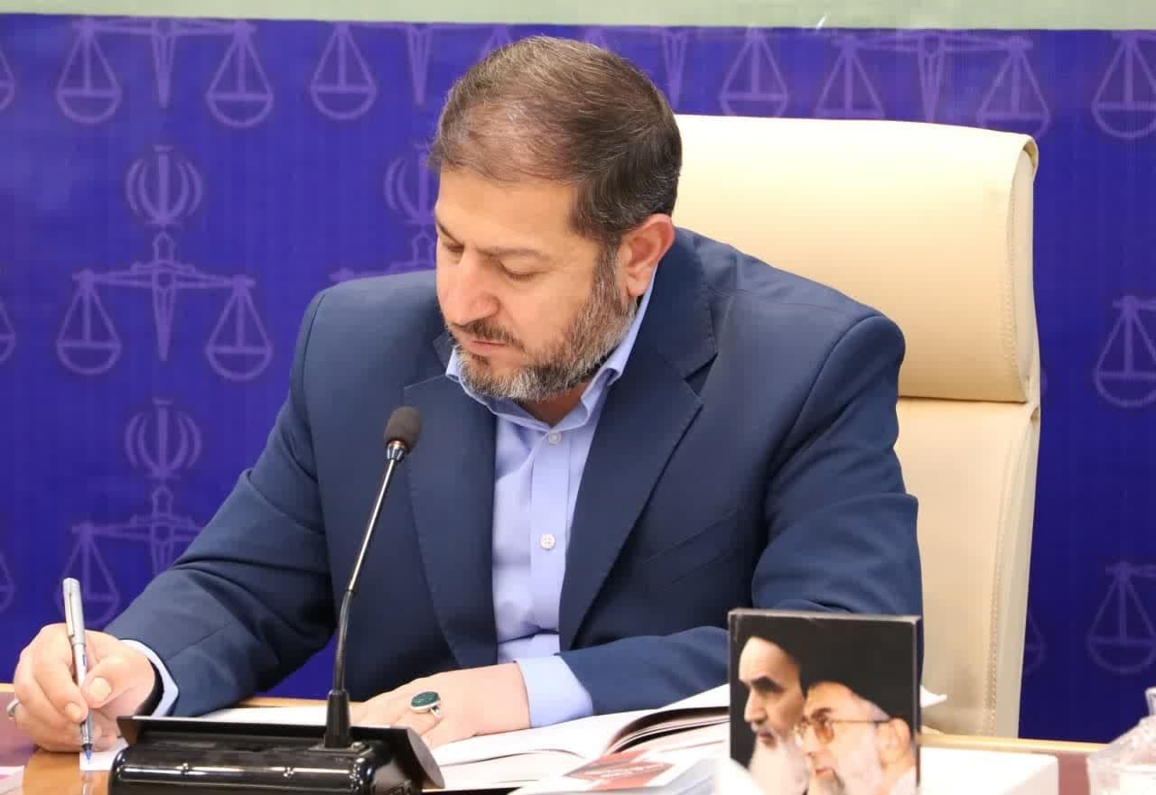 رئیس کل دادگستری استان ایلام تاکید کرد: تحقق شعار سال نیازمند کار جهادی و تلاش مضاعف است