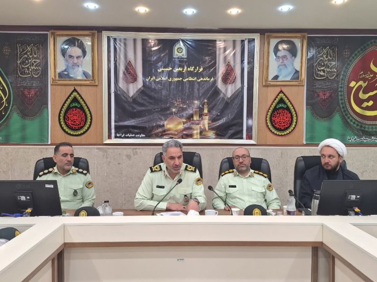 فرمانده انتظامی استان ایلام تاکید کرد: امنیت زائران اربعین، مدیریت زائران و کنترل ترافیک اهم ماموریت پلیس در اربعین ۱۴۰۳