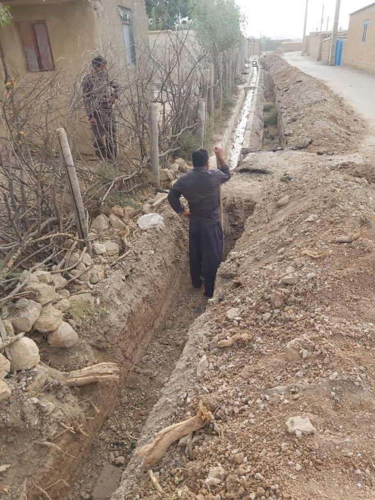 مدیرعامل آب و فاضلاب استان ایلام خبر داد: ۸ روستای ایوان از نعمت آب شرب سالم و پایدار بهره مند می شوند