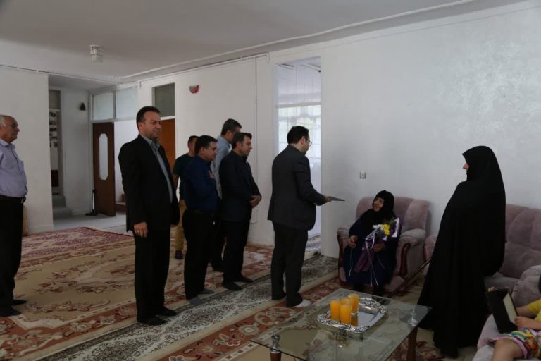 مدیرعامل شرکت گاز استان ایلام تاکید کرد: شهیدان مظهر صلابت و اقتدار ایران اسلامی هستند