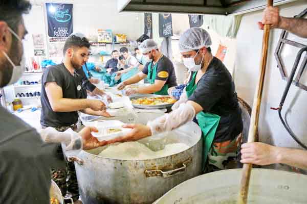 مدیرکل ستاد اجرایی فرمان حضرت امام(ره) استان ایلام خبر داد: توزیع ۱۰ هزار پرس غذا طی روزهای تاسوعا و عاشورا در مرز مهران