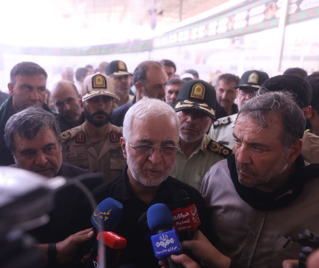 وزیر کشور با حضور در پایانه شهید سلیمانی مرز مهران: در مرز مهران با وجود ۴۸ درصد کل تردد در بین مرزهای شش‌گانه کشور، تردد روان و هیچ گره ترافیکی نداریم