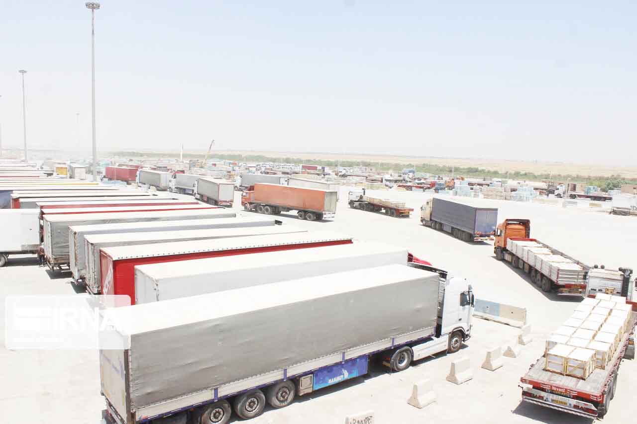 مدیرکل گمرک استان ایلام خبر داد: فعالیت تجاری و صادرات کالا در مرز بین‌المللی مهران از سر گرفته شد