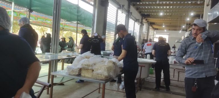 مدیر موکب بزرگ امام علی (ع) وابسته به موسسه خیریه تات: موکب امام‌ علی(ع) به زائران با پخت ۱۲۰ هزار پرس غذای گرم در مهران خدمات دهی می کند