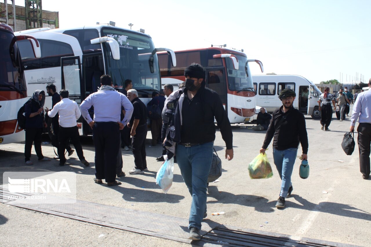 مدیرکل راهداری و حمل نقل جاده‌ای ایلام تاکید کرد: مدیریت تعداد ناوگان اتوبوسی ایلام و میزان تقاضای سفر در دستور کار است