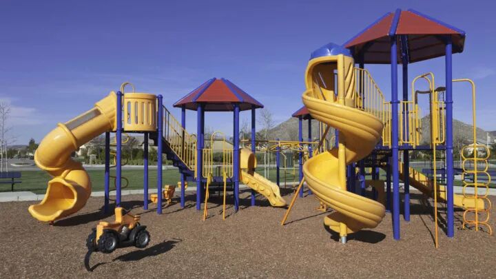 مدیرکل استاندارد ایلام خبر داد: ۱۲ وسیله بازی غیراستاندارد در شهربازی های استان پلمب شد