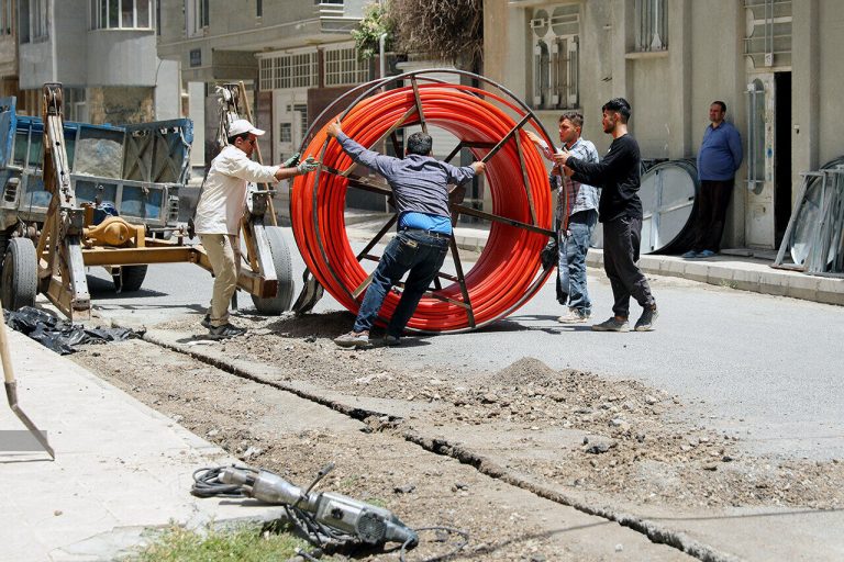 مدیرکل ارتباطات و فناروی اطلاعات استان خبر داد: اجرایی شدن ۸۵ کیلومتر فیبر نوری روستایی تا پایان سال در ایلام