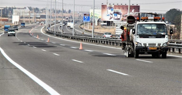 مدیرکل راهداری و حمل و نقل جاده‌ای ایلام: سه هزار و ۲۰۰ کیلومتر از راه‌های ایلام خط‌کشی شد