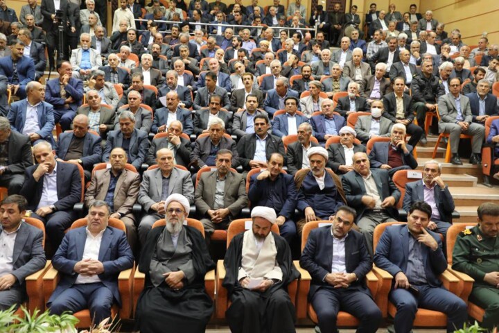 امام جمعه ایلام در پنجمین همایش استانی ستاد صبر: معتمدان محلی برای رونق مساجد و تقویت معنویت تلاش کنند