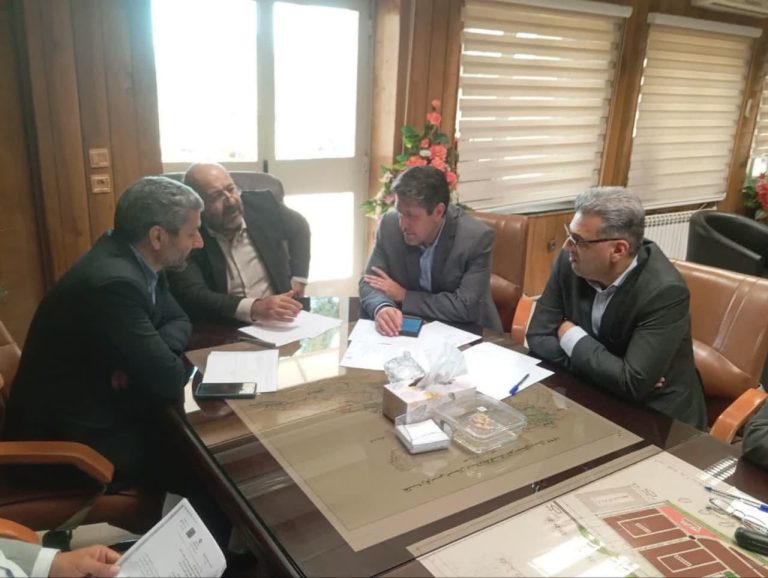 معاون استاندار ایلام در نشست کارگروه تسهیل و رفع موانع تولید استان:  اختلافات قضایی نباید مانع تولید و یا تعطیلی واحدهای تولیدی شود