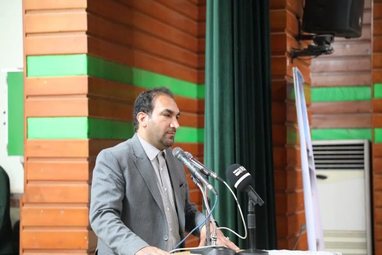 مدیرکل بنیاد شهید و امور ایثارگران استان در یادواره شهدای کارمند ایلام: تفکر بسیجی راهبرد اصلی برای عبور از مشکلات کشور است