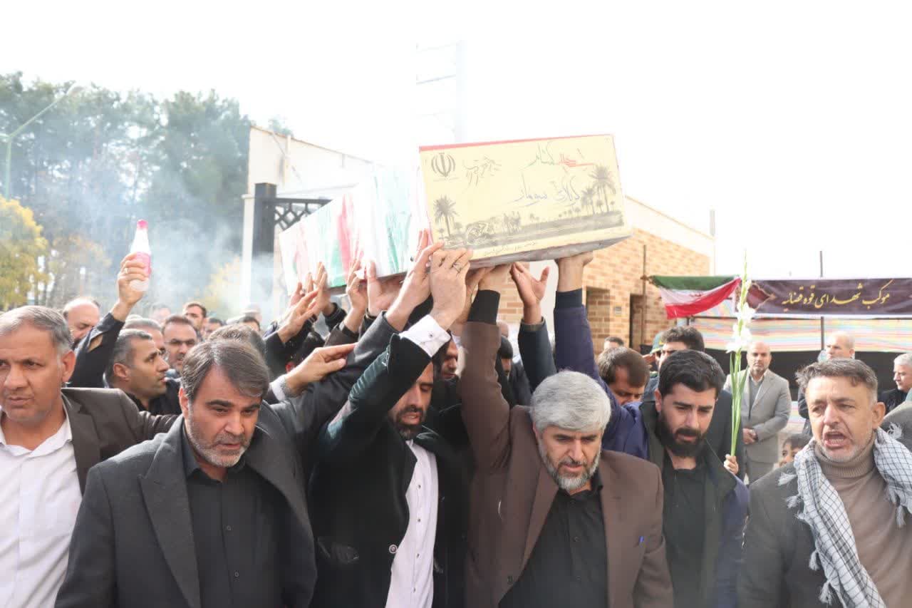 اقامه نماز بر پیکر ۳ شهید گمنام دوران دفاع مقدس در ایلام