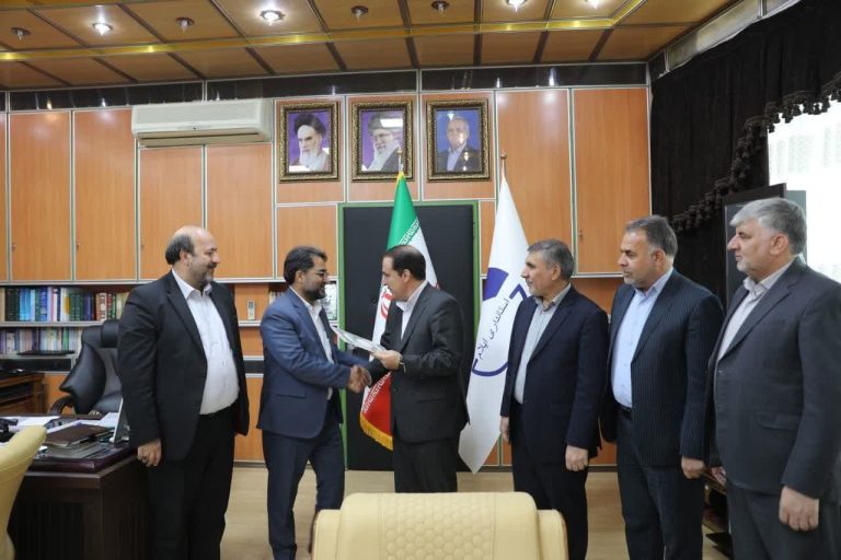 فرصت خدمت، یک موهبت الهی  ارزشمند است/منابع انسانی توانمند، یکی از ظرفیت‌های بزرگ استان است