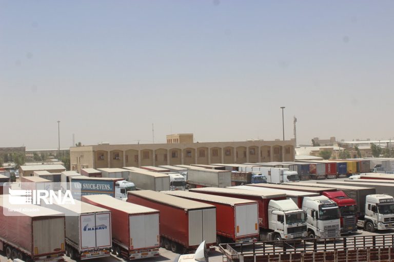 مدیرکل گمرک استان ایلام خبر داد: یک میلیارد و ۳۱۱ میلیون دلار کالا از مرز مهران صادر شد