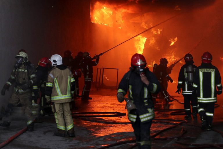 مدیرعامل سازمان آتش نشانی و خدمات ایمنی شهرداری: نجات ۲۰ دانشجوی دختر توسط آتش نشانان ایلام