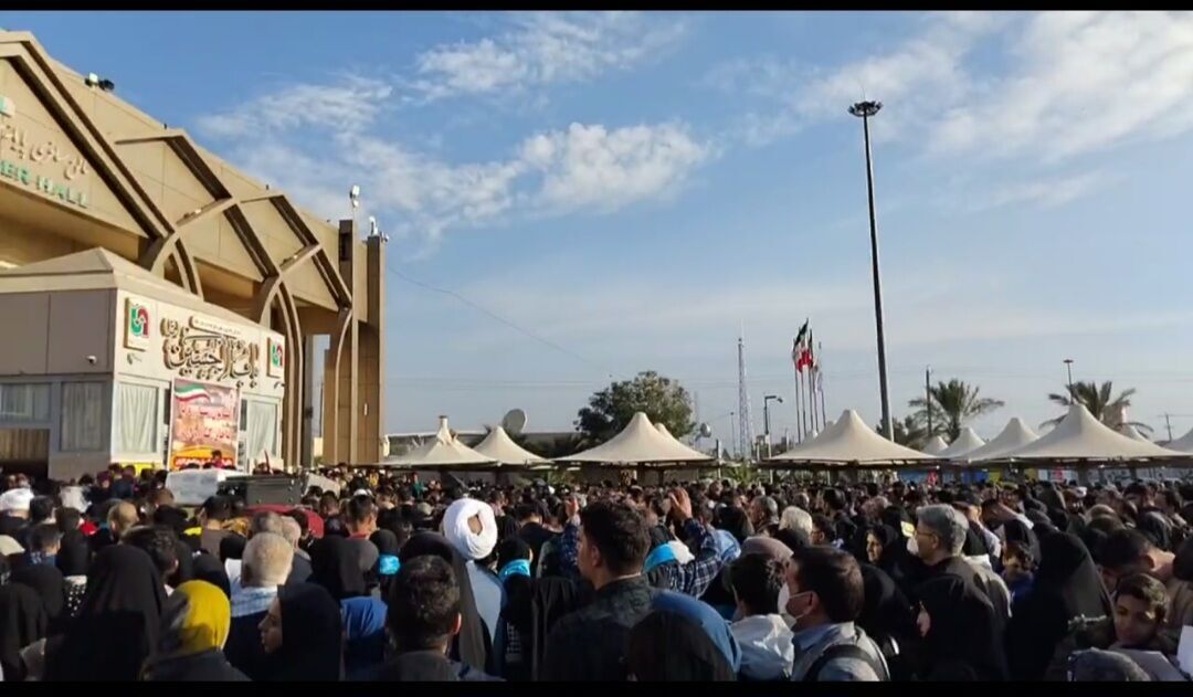 فرماندار مهران اعلام کرد: تردد روان زائران در مرز مهران؛ عبور ۳۶ هزار نفر طی ۲۴ ساعت گذشته