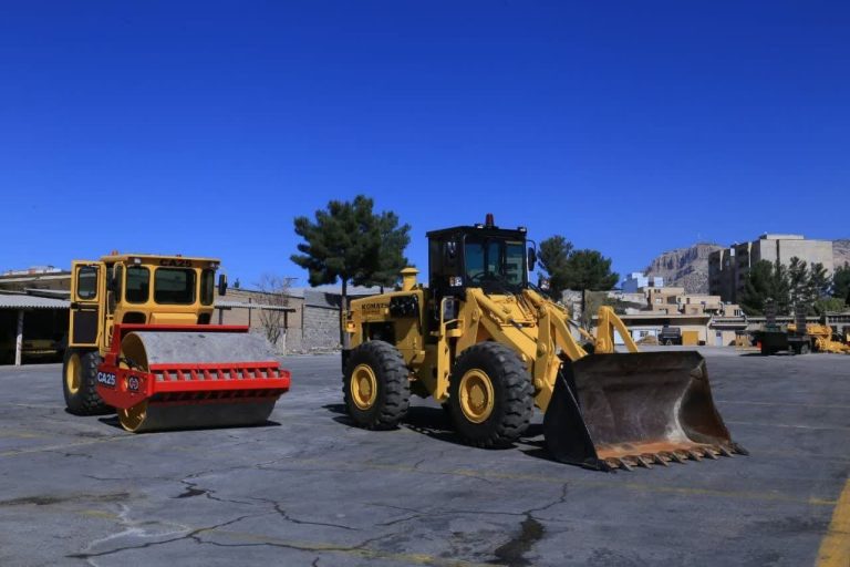 رئیس اداره ماشین‌آلات راهداری استان: نگهداری، تعمیر و بازسازی ۲۴۵ دستگاه ماشین‌آلات راهداری در ایلام