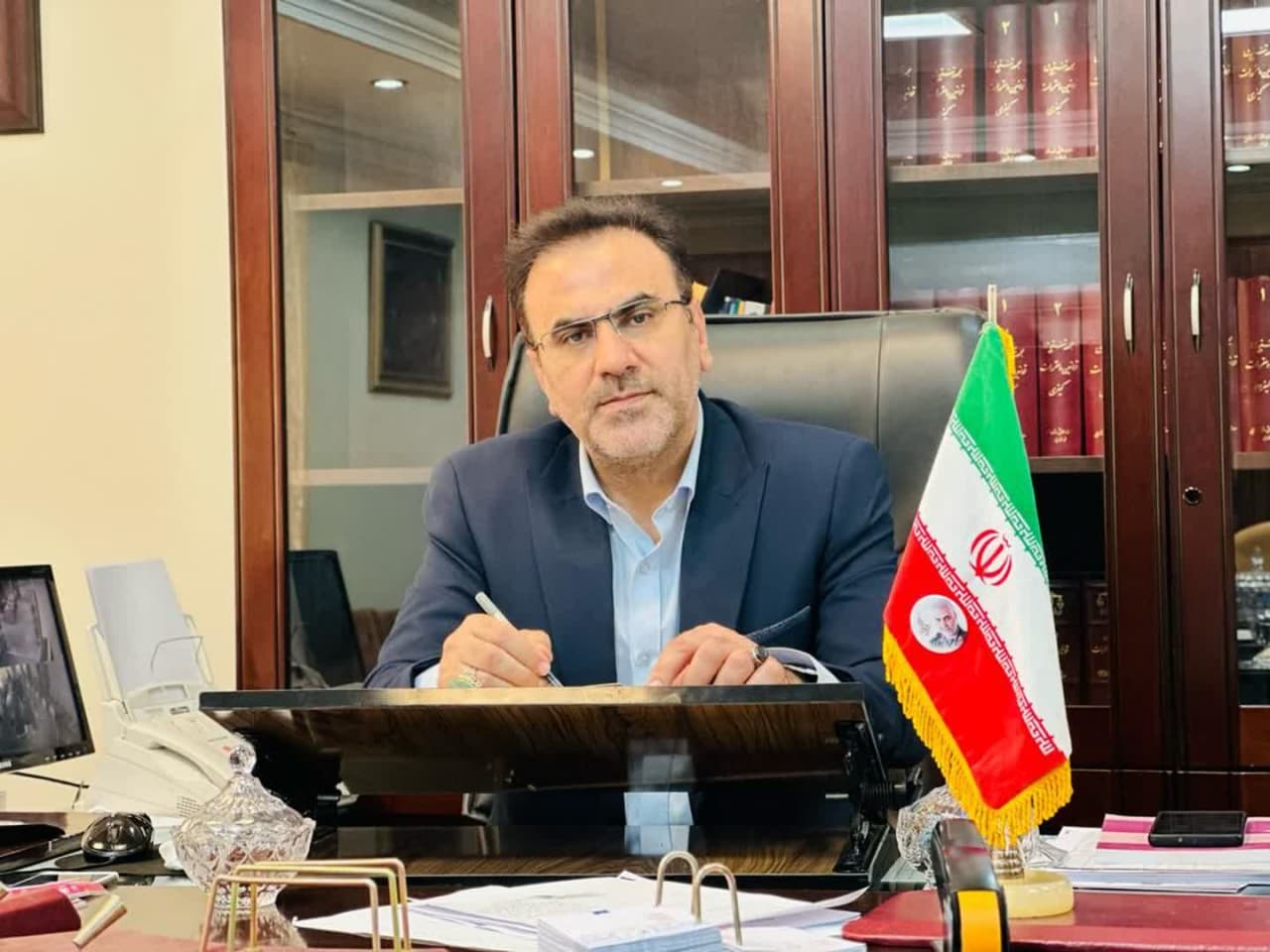 چهار نفر از اراذل و اوباش در ایلام دستگیر شدند؛ دستگاه قضایی با مخلان نظم و امنیت برخورد قاطع می کند