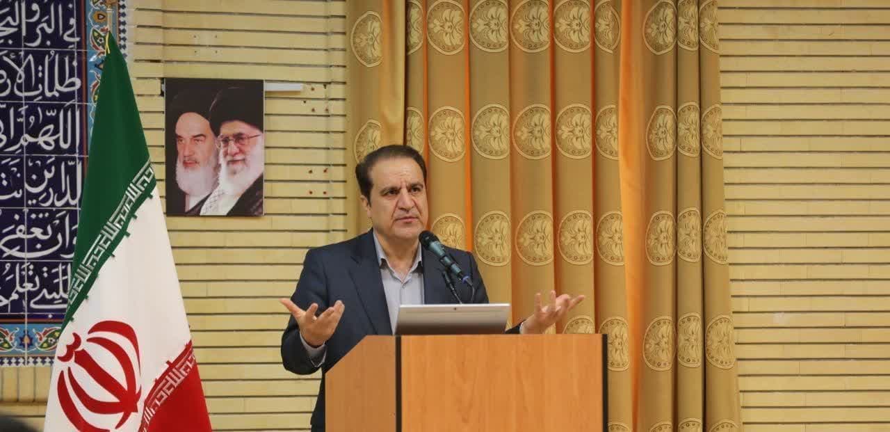 استاندار ایلام در کلاس اخلاق مدیران: ترویج اخلاق اسلامی یکی از اصول اساسی و مهم حکمرانی است