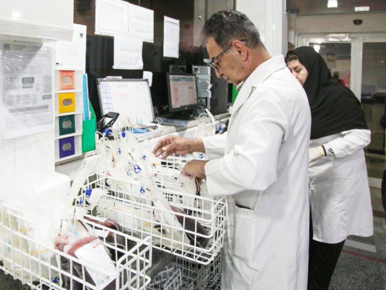 فراخوان اهدای خون در ایلام برای حادثه دیدگان بندر شهید رجایی