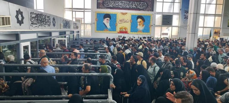 سرپرست فرمانداری مهران خبر داد: تردد ۲۰ هزار زائر از مرز مهران در ۲۴ ساعت گذشته