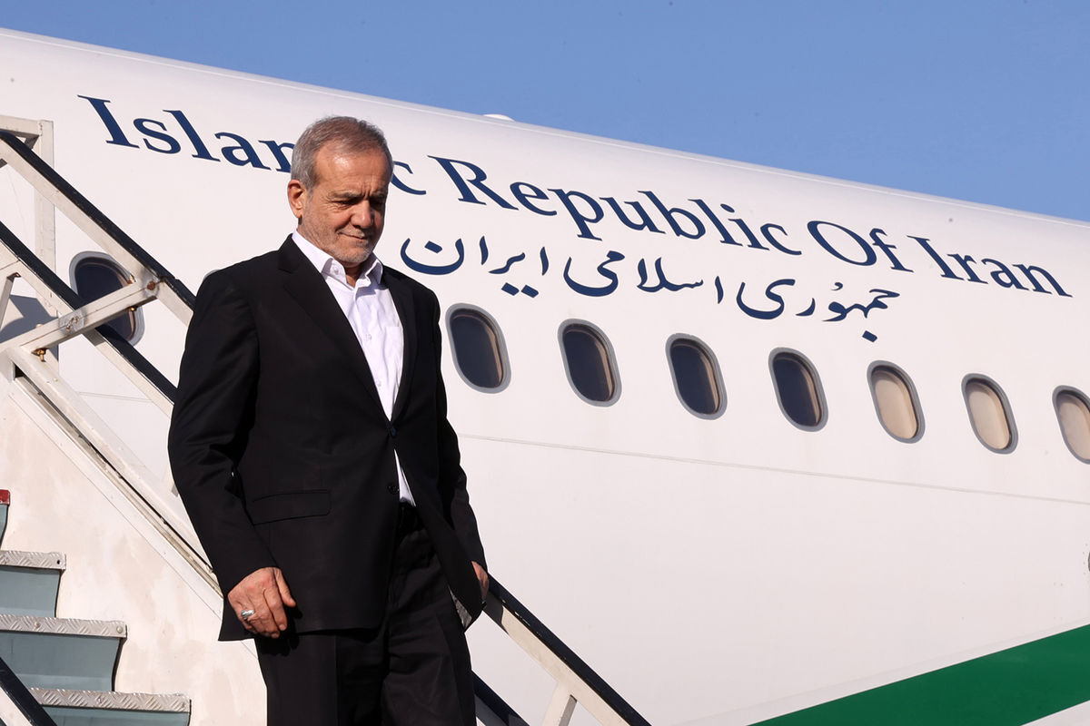 اذعان به استراتژی اشتباه در ترکیب سفر وزرا همراه با رئیس جمهور به استان