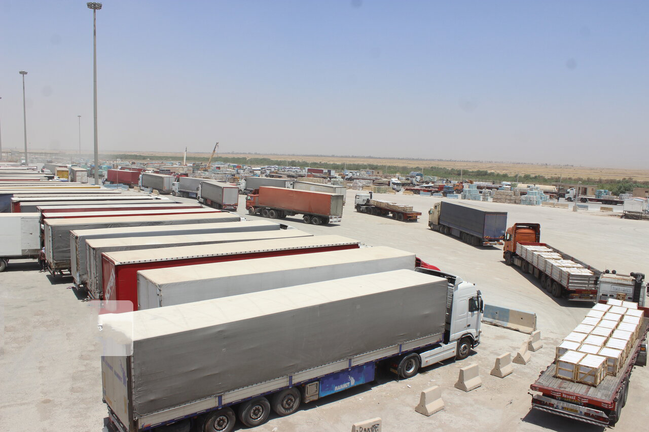 مدیرکل گمرک استان ایلام: صدور ۲۹۰ میلیون دلار کالا از مرز مهران؛ رشد چشمگیر صادرات غیرنفتی