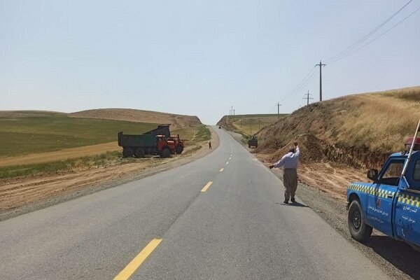 مدیرکل راه و شهرسازی ایلام خبر داد: پنج کیلومتر پروژه ۶بانده جاده زائر مهران تا اربعین آماده می‌شود